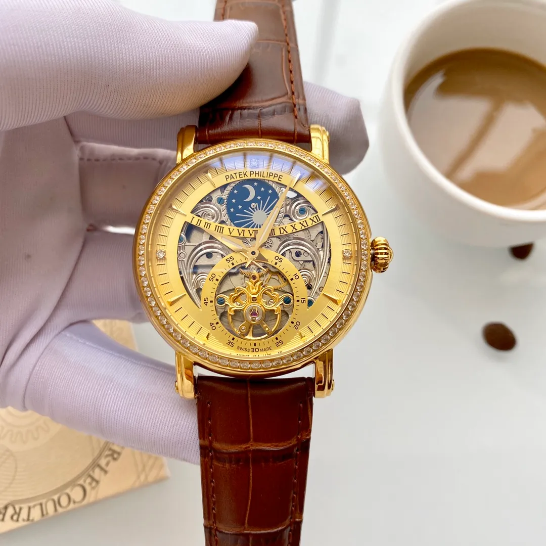 【Foreign Trade Import】💰1720! Patek Philippe (extremely noble and wise work) [Skeleton design] 🔥Type: Exquisite men's watch (more excellent) 🔥Strap: Genuine leather strap (more durable) for real men 🔥Movement: super top mechanical movement (more stable) Perpetual and permanent 🔥Material: mineral super strong mirror (more wear-resistant) Smart style, strong sense of thickness, special design, return with honor Size: diameter 43mm, thickness 13mm Smart launch! Welcome to reprint!